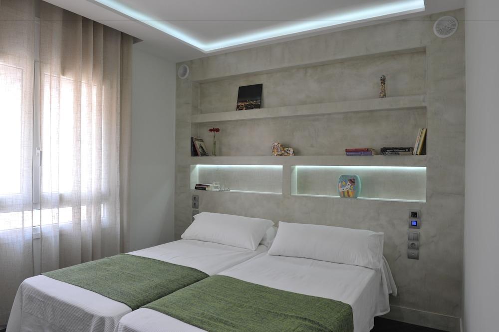 Gaudint Barcelona Suites Exterior photo