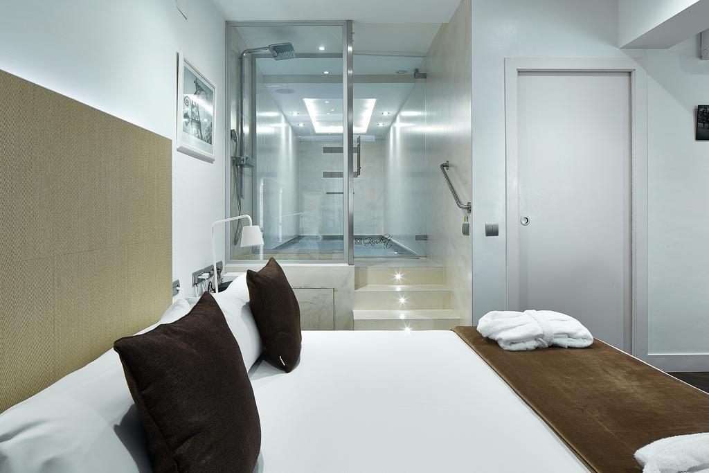 Gaudint Barcelona Suites Exterior photo