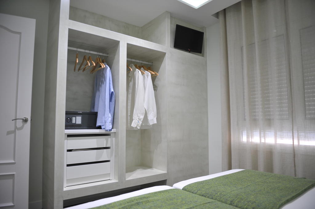 Gaudint Barcelona Suites Room photo