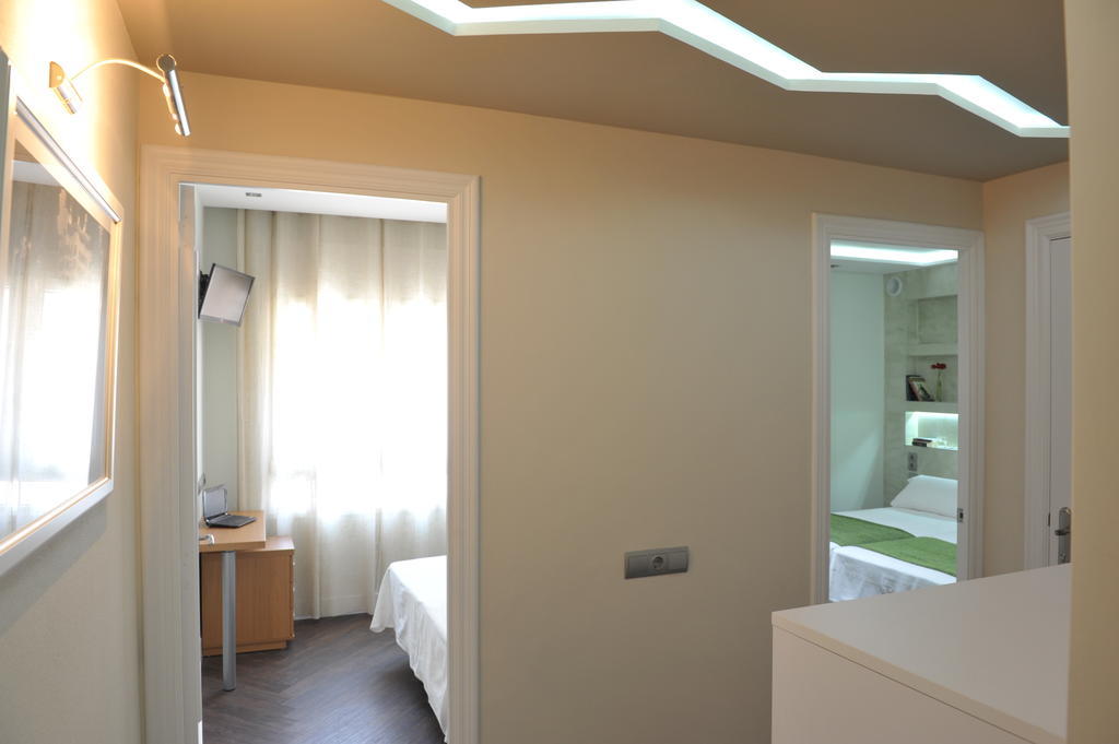 Gaudint Barcelona Suites Room photo